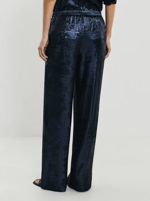 Прямые брюки из блестящей ткани / Zarina