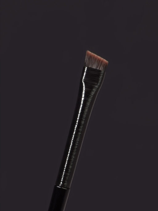 Кисть для макияжа бровей и глаз, плоская, 14±1 см, чёрная