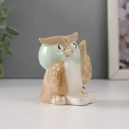 Фигурка керамика «Маленький филин с пером и бумагой», 6.5×5.6×6.4 см