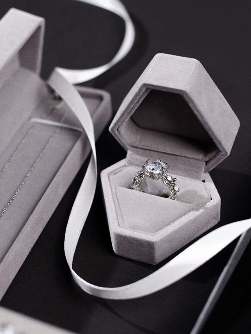 Футляр под серьги, кольцо Кристалл, бархатный, 6.5?6 см, серый