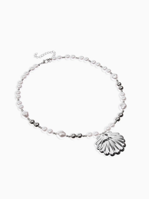 Кулон на жемчужных бусах "Ракушка", цвет белый в серебре