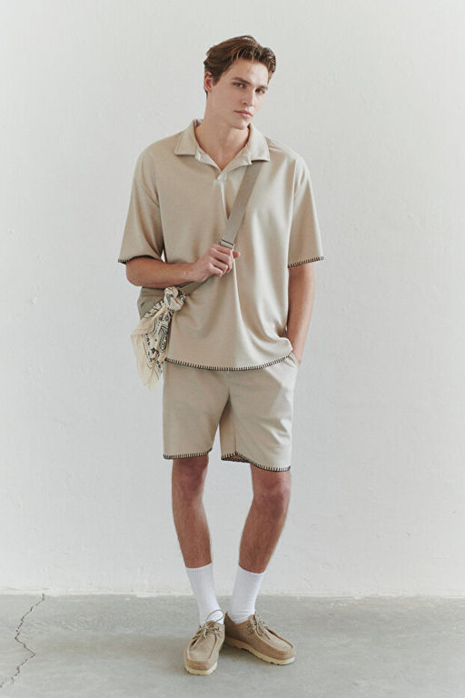 Ta_ Oversize/Geni_ Kesim Kontrast Diki_ Detayl_ Polo Yaka T-shirt - Trendyolmilla фото 2