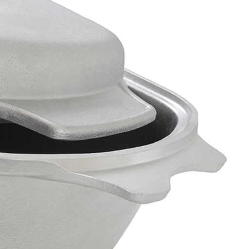 Гусятница алюминиевая 5,5л, 42х25х14,5см, литая, металлическая жаропрочная крышка-противень (Россия)