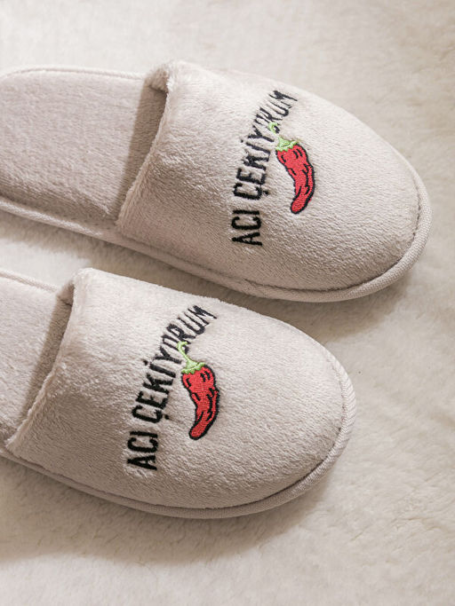 Slogan Nak??l? Pel?? Kad?n Ev Terli?i