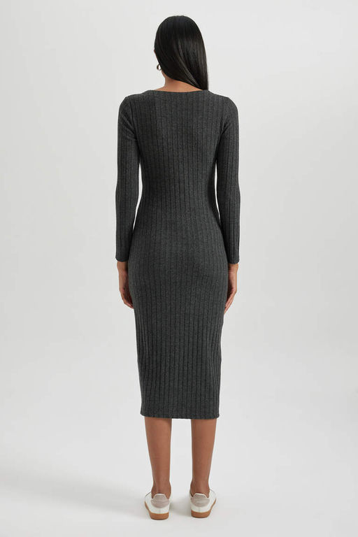 Облегающее платье миди в рубчик с V-образным вырезом и длинными рукавами - Defacto фото 5