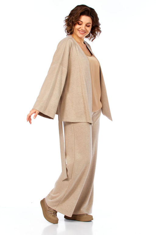 Костюм Diamant 2143 бежевый