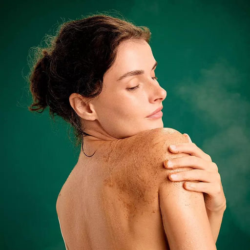 Скраб для тела с экстрактами ромашки и крапивы Банный день, 150 мл