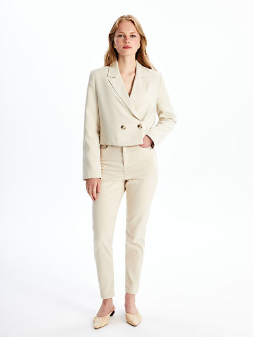 D?z Uzun Kollu Crop Kad?n Blazer Ceket
