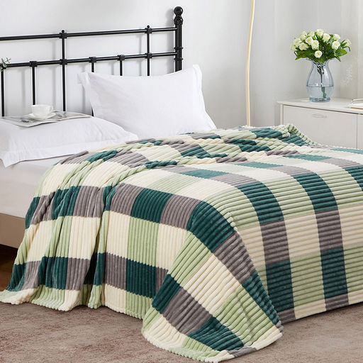 Плед/покрывало 220х200см "Эвкалипт", велсофт "Orrizonte Print" гладкокрашенный, тиснение полоса, полиэстер 100%, плотность 270г/м2, упаковка: 20х33см пояс бумажный, "Домашняя мода" (Россия)