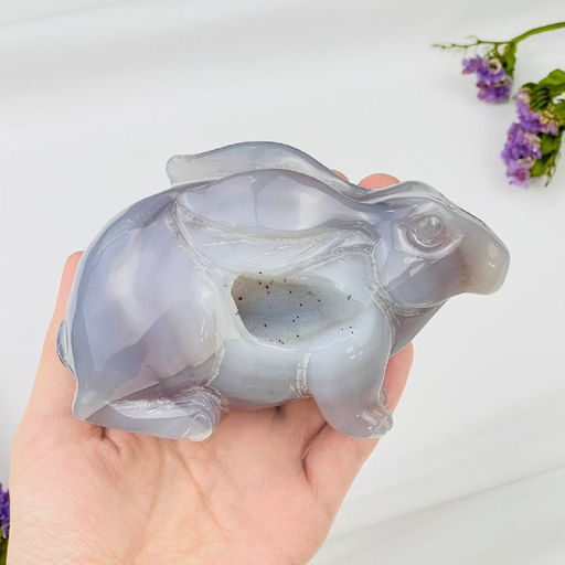 Кролик резной из Агата с жеодой