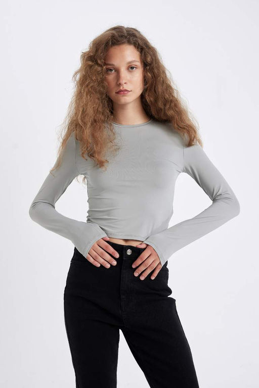 Женская серая базовая однотонная футболка с круглым вырезом и длинными рукавами - Defacto фото 3