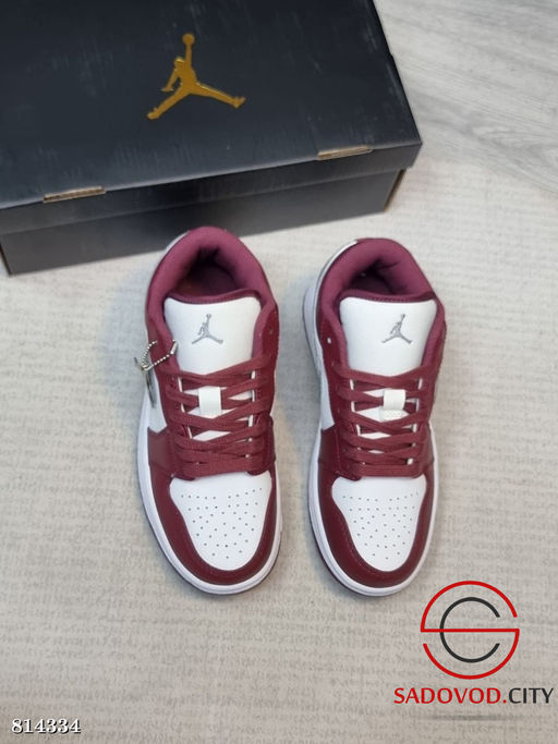 Женские кроссовки осенние