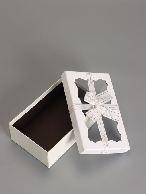 Набор подарочных коробок 3 в 1, прямоугольные с окном, белый, 23×16×9.5; 21×14×8; 19×12×6.5 см