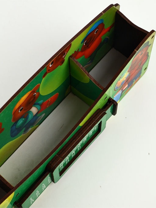 Органайзер для канцелярских предметов «Капибара», вечный календарь