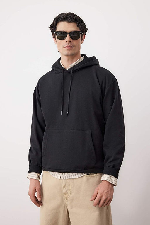 Siyah Oversize/Geni_ Kesim Kap__onlu __i Polar/S_cak Tutan Geyik Bask_l_ Sweatshirt TMNAW22SW1651 - Trendyolmilla фото 2