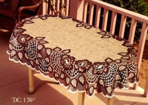 Скатерть арт. 38701/100/5, размер 100 см х 150 см, овальная, цвет: оранжево-коричневый