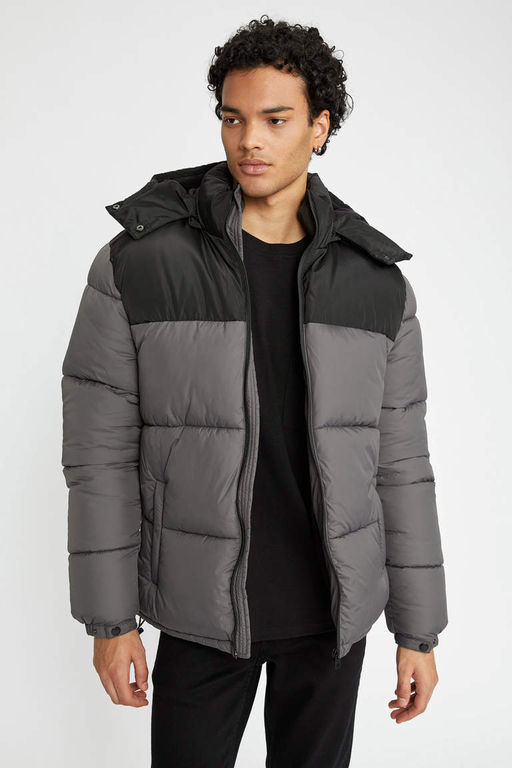 Водоотталкивающая куртка-пуховик стандартного кроя с капюшоном на полярной подкладке - Defacto фото 3