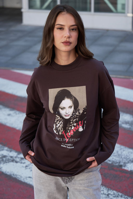 Лонгслив оверсайз с принтом