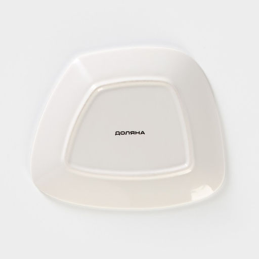 Блюдо фарфоровое сервировочное Доляна «Коты-аристократы», 16×13.5 см