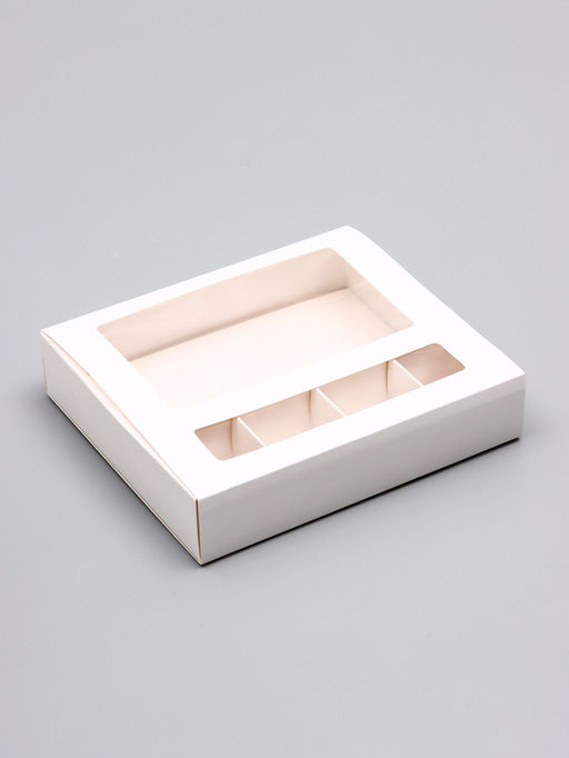 Цена за 2 шт. Коробка для 4 конфеты и шоколадку, 17.7×15.7×3.85 см Кондитерская упаковка