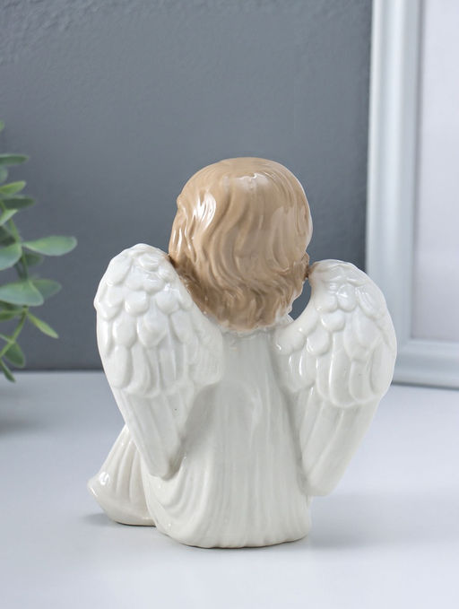 Сувенир керамика "Ангел в белом платье, сидит" 10х11х15,5 см