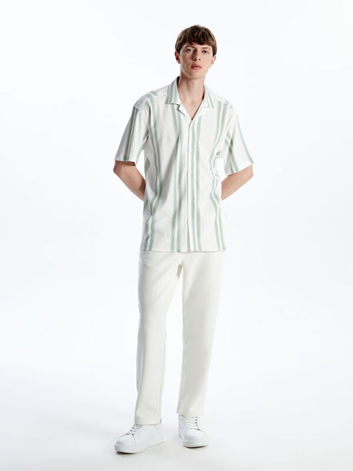 Regular Fit K?sa Kollu ?izgili Erkek Dokulu G?mlek