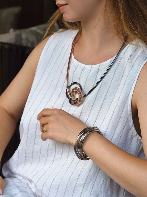 Браслет трансформируется в кулон «Обруч», металл, цвет серебро