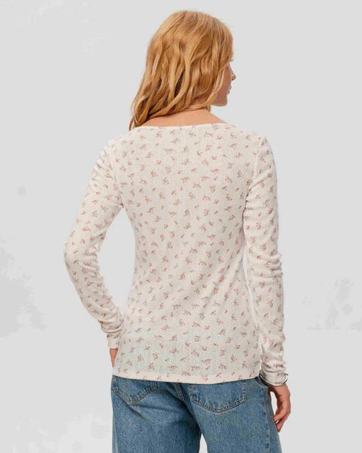 Лонгслив из мягкого и приятного трикотажа