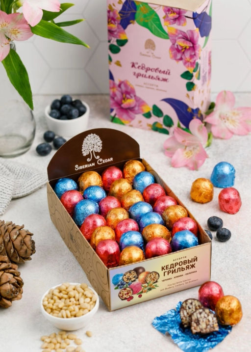 Кедровый грильяж ассорти  клюква, черника, облепиха, 600 г | шоу-бокс | весенняя обложка - Сибирский кедр фото 6