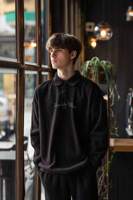 Siyah Oversize/Geni_ Kesim Yaz_ Bask_l_ Polo Yaka Sweathisrt TMNAW25SW00019 - Trendyolmilla фото 2