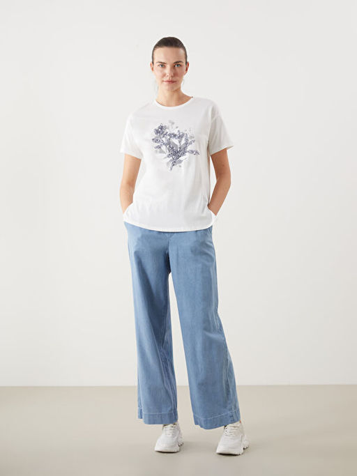 Bisiklet Yaka ?i?ekli Kad?n Ti??rt