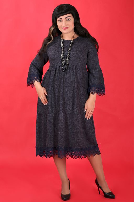 Платье для полных женщин с кружевом