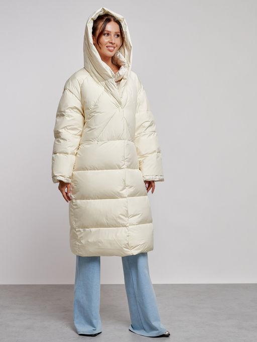 Пальто утепленное молодежное зимнее женское светло-бежевого цвета 52395SB - Holdluck фото 7