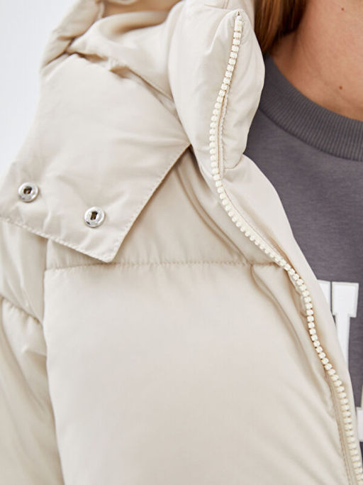 Kap??onlu Kad?n ?i?me Mont