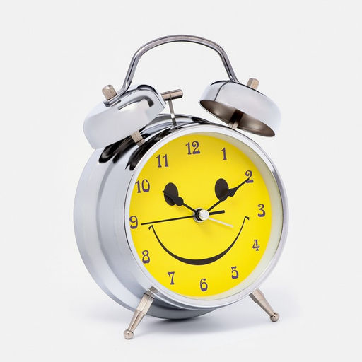 Будильник «Смайл», циферблат d=11.5 см, с подсветкой, от батареек 1хАА (не в комплекте), хром