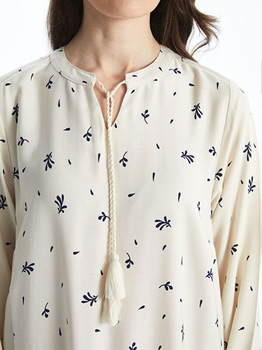 Ba?lamal? Yaka Desenli Elbise