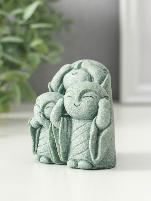 Сувенир песчаник "Статуя Дзидзо - не вижу, не слышу, не скажу" 5,8х7х7 см