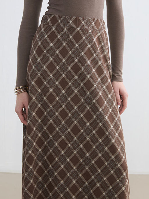 Beli Lastikli Ekose Klo? Etek