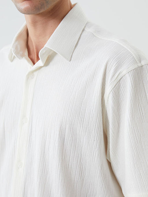 Regular Fit K?sa Kollu Erkek Dokulu G?mlek