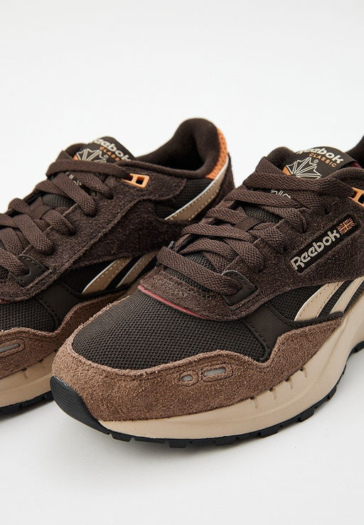 Кроссовки взрослые