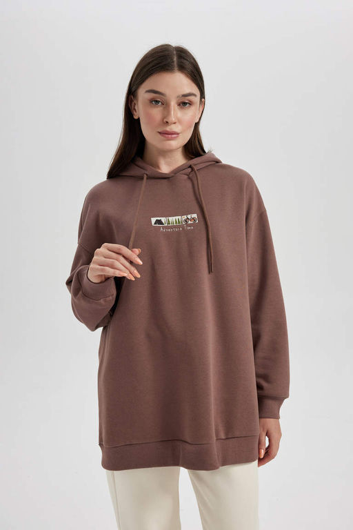 Плотный свитшот-туника с капюшоном и вышивкой обычного кроя