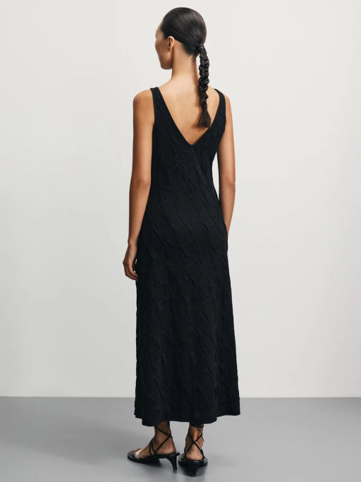 Фактурное платье прилегающего кроя / Zarina  фото 5