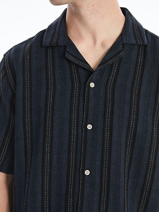 Regular Fit K?sa Kollu ?izgili Erkek G?mlek