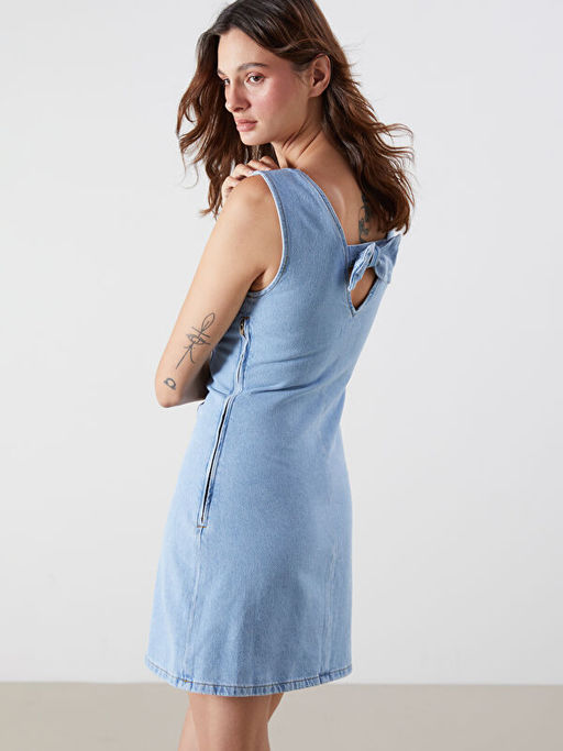 V Yaka Belden Oturtmal? Mini Jean Elbise