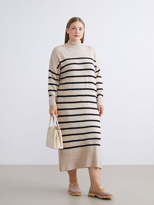 Dik Yaka ?izgili Triko Elbise