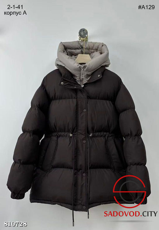 Зимняя куртка с капюшоном