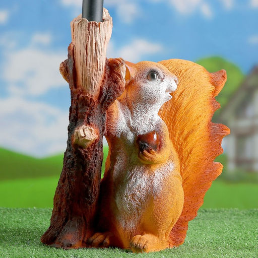 Садовая фигура - фонарь из полистоуна Белка с веткой, 33 см - Хорошие сувениры фото 2