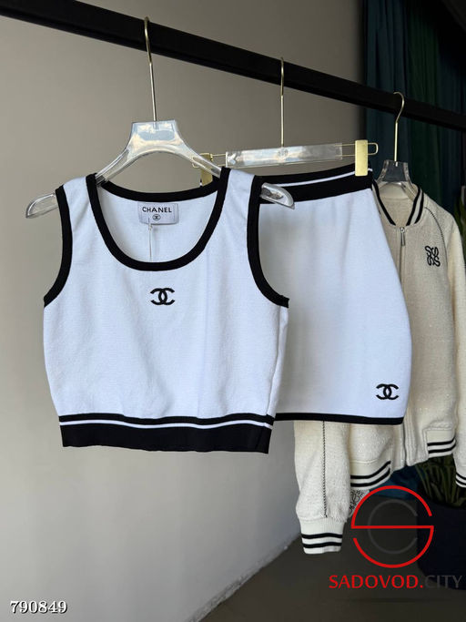 Женский костюм двойка с юбкой