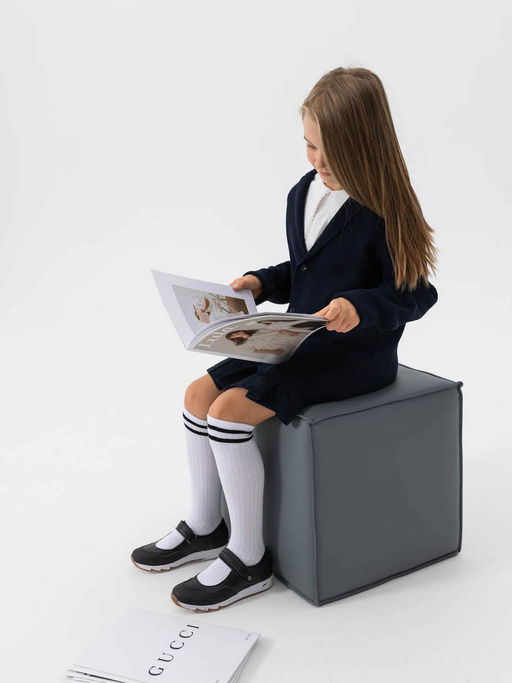 Темно-синий пиджак