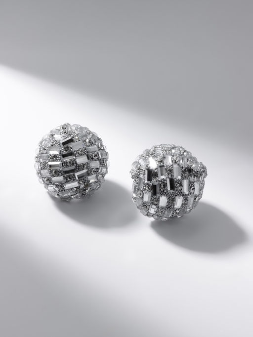 Серьги со стразами QF Блеск объёмные, белые в серебре